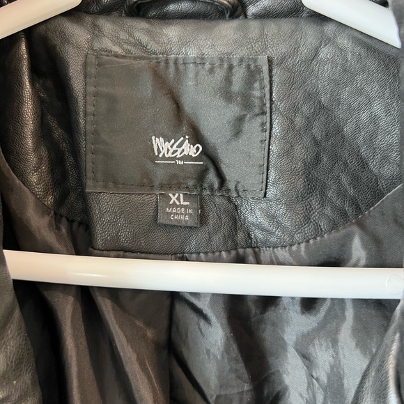 Mossimo Faux Leather Jacket - women’s size XL - black - Picture 6 of 8